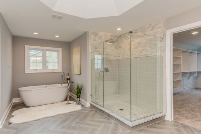 Open Concept Shower with Minimal Frame